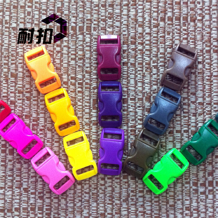 環(huán)保彎型插扣 廠家生產(chǎn)直銷(xiāo)寵物配件 寵物狗扣現(xiàn)貨滿千包郵