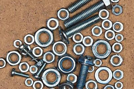 三角螺釘斷裂原因？材料質(zhì)量差是常見原因！