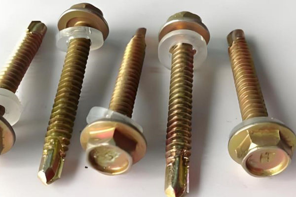 自攻螺釘?shù)募庸ぬ攸c(diǎn)、主要用途和選購技巧