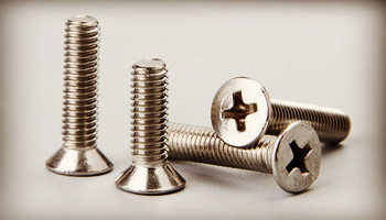 十字槽盤頭組合螺釘出現(xiàn)滑牙的原因有哪些？